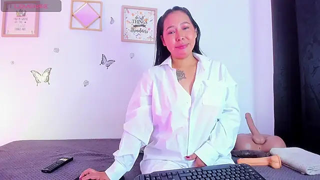 EmmaRogers online show from 11/11/25, 02:56