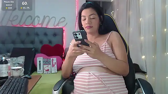 Snapshot of Horny_mami12 chatting on 01/24/25, 07:07 Horny mami12 online show from 01/24/25, 07:07