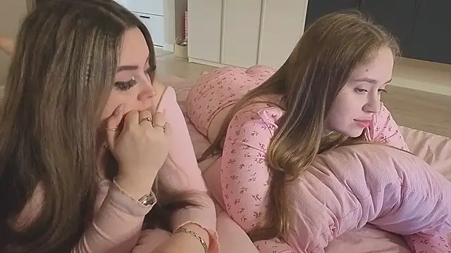 endlesssoffi online show from 04/06/26, 09:38