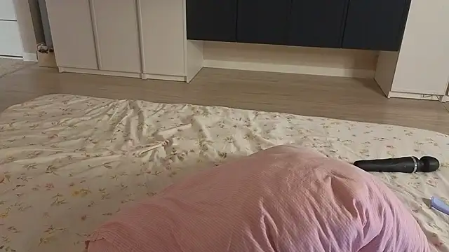 endlesssoffi online show from 03/05/26, 06:26