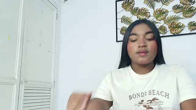 kayna gomez online show from 10/17/25, 08:21