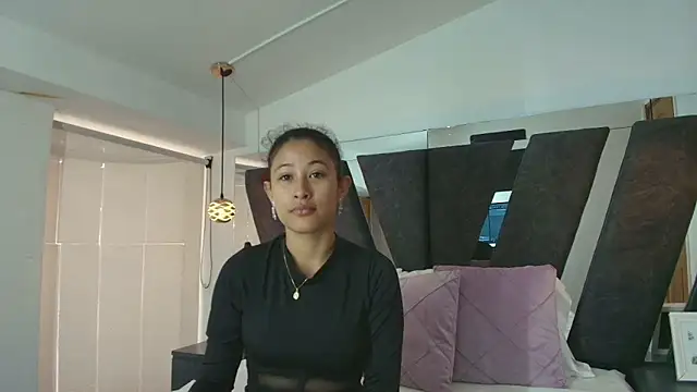 Milkdulce1 online show from 11/24/25, 01:44