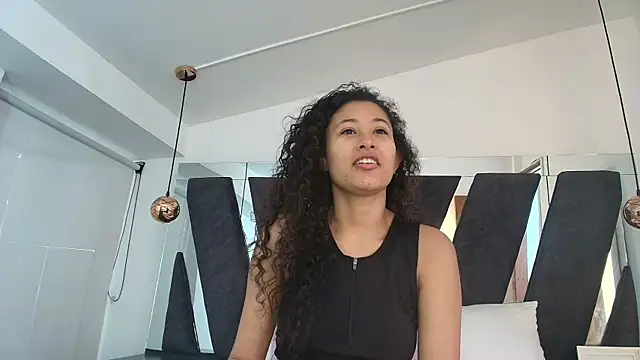 Snapshot of Milkdulce1 chatting on 09/15/25, 12:49 Milkdulce1 online show from 09/15/25, 12:49
