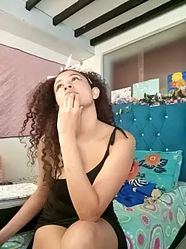 Milkdulce1 online show from 04/14/26, 02:00