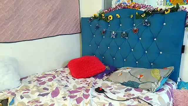 Milkdulce1 online show from 04/07/26, 01:24