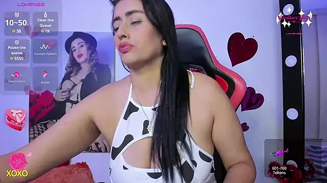 Snapshot of vaiolet_triana chatting on 02/08/25, 04:46 vaiolet triana online show from 02/08/25, 04:46