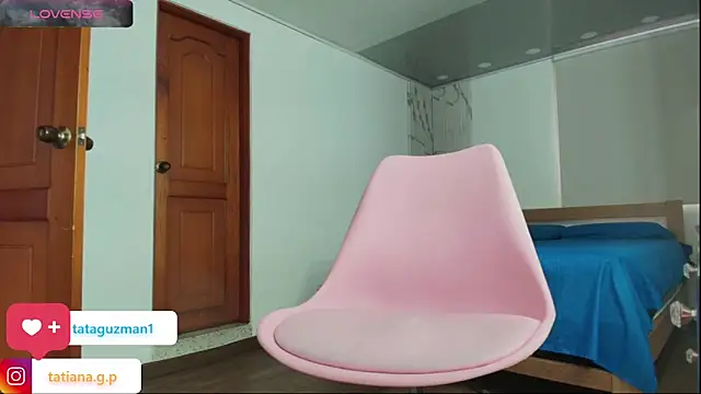 tataguzman1 online show from 10/26/25, 11:54