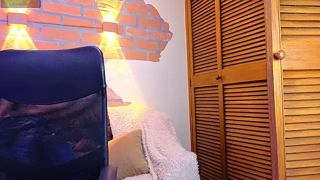 Snapshot of Dylanstonne chatting on 12/18/25, 09:07 Dylanstonne online show from 12/18/25, 09:07