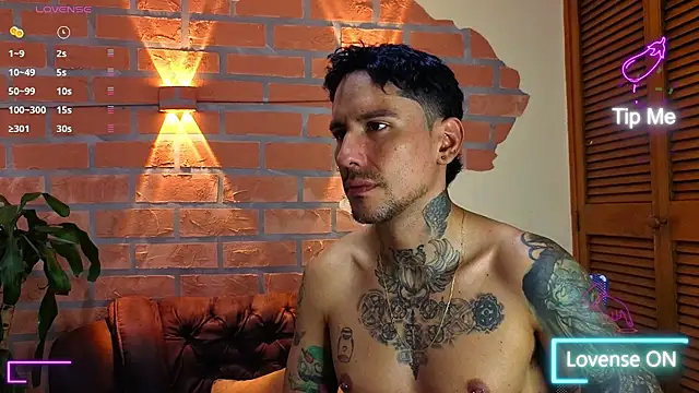 Snapshot of Dylanstonne chatting on 10/30/25, 09:11 Dylanstonne online show from 10/30/25, 09:11