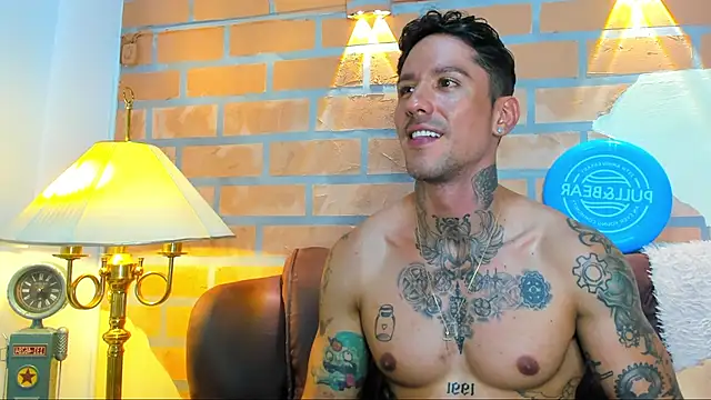 Snapshot of Dylanstonne chatting on 02/26/25, 10:15 Dylanstonne online show from 02/26/25, 10:15