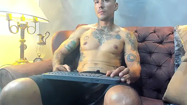 Snapshot of Dylanstonne chatting on 01/26/25, 09:51 Dylanstonne online show from 01/26/25, 09:51