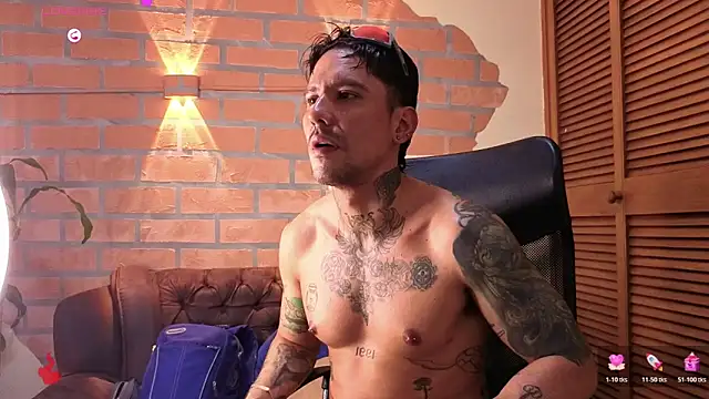 Snapshot of Dylanstonne chatting on 12/05/25, 08:50 Dylanstonne online show from 12/05/25, 08:50