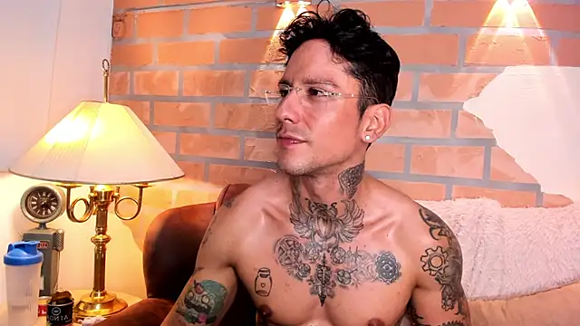 Snapshot of Dylanstonne chatting on 03/08/25, 12:00 Dylanstonne online show from 03/08/25, 12:00