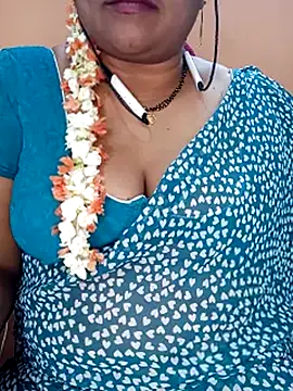 Snapshot of Sexy-Telugunayana2 chatting on 03/19/25, 05:39 Sexy-Telugunayana2 online show from 03/19/25, 05:39