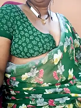 Snapshot of Sexy-Telugunayana2 chatting on 03/06/25, 06:59 Sexy-Telugunayana2 online show from 03/06/25, 06:59