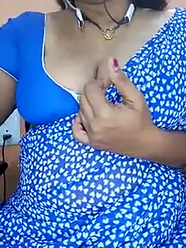 Snapshot of Sexy-Telugunayana2 chatting on 02/17/25, 02:28 Sexy-Telugunayana2 online show from 02/17/25, 02:28