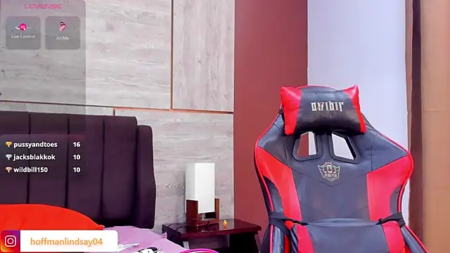 Snapshot of lindsayhoffman18 chatting on 02/22/25, 01:22 lindsayhoffman18 online show from 02/22/25, 01:22