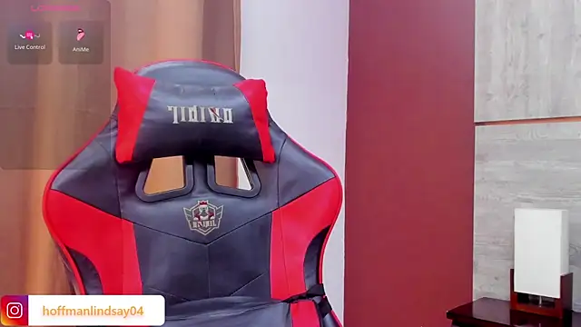 Snapshot of lindsayhoffman18 chatting on 02/08/25, 02:27 lindsayhoffman18 online show from 02/08/25, 02:27