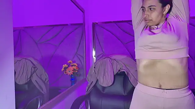 Tammy Blackk online show from 11/18/25, 03:43