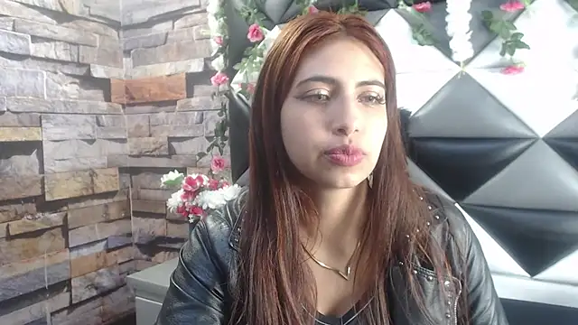 Snapshot of Tammy_Blackk chatting on 02/14/25, 02:33 Tammy Blackk online show from 02/14/25, 02:33