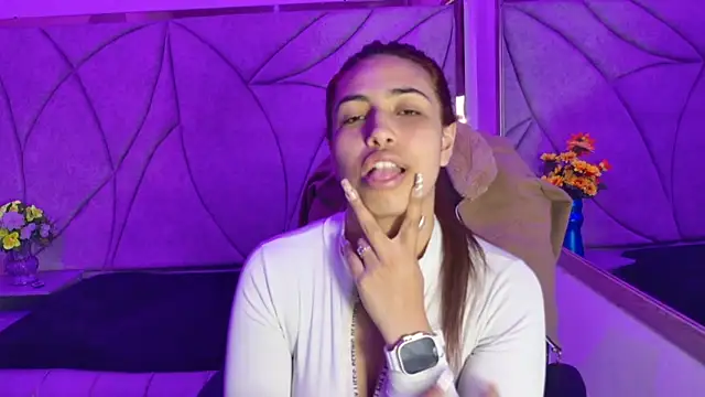 Tammy Blackk online show from 12/21/25, 03:19