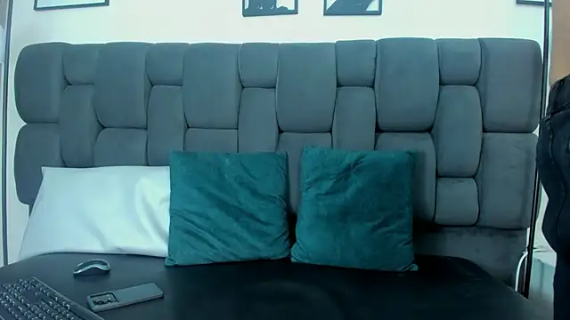 Yef Thin online show from 03/18/25, 11:55