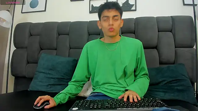 Yef Thin online show from 03/17/25, 12:04