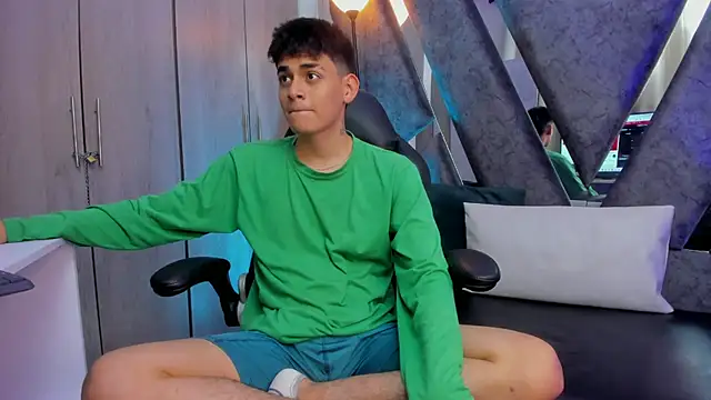 Yef Thin online show from 10/25/25, 03:17