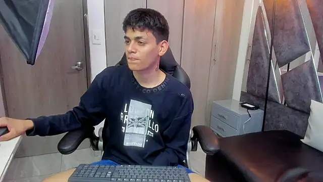 Yef Thin online show from 11/22/25, 04:00