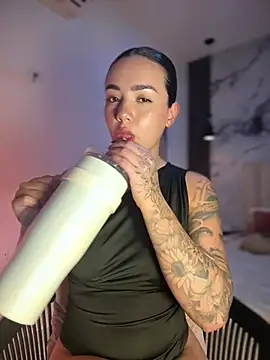 Pink Jazmin online show from 05/26/26, 03:04