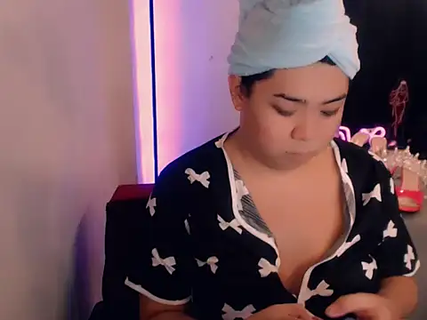 Nathalie Heartxoxo69 online show from 03/23/26, 02:17