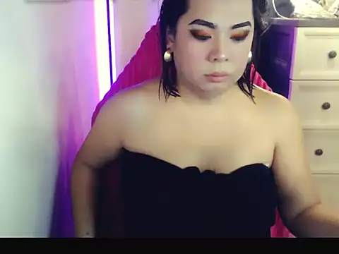 Nathalie Heartxoxo69 online show from 04/09/26, 11:55