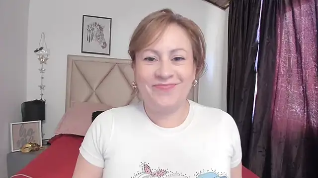 Snapshot of MonyCassius chatting on 12/16/25, 02:21 MonyCassius online show from 12/16/25, 02:21