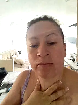 Snapshot of MonyCassius chatting on 04/26/26, 11:29 MonyCassius online show from 04/26/26, 11:29