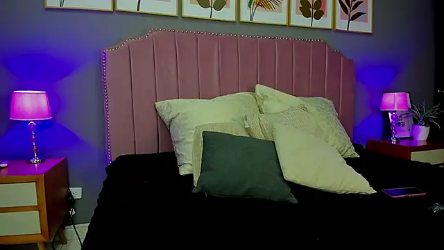 Snapshot of Arianny_DH chatting on 01/22/25, 04:13 Arianny DH online show from 01/22/25, 04:13