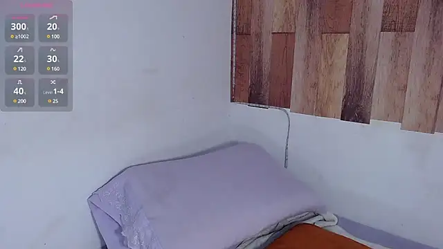 Snapshot of Raven_Whisper chatting on 01/31/25, 06:47 Raven Whisper online show from 01/31/25, 06:47