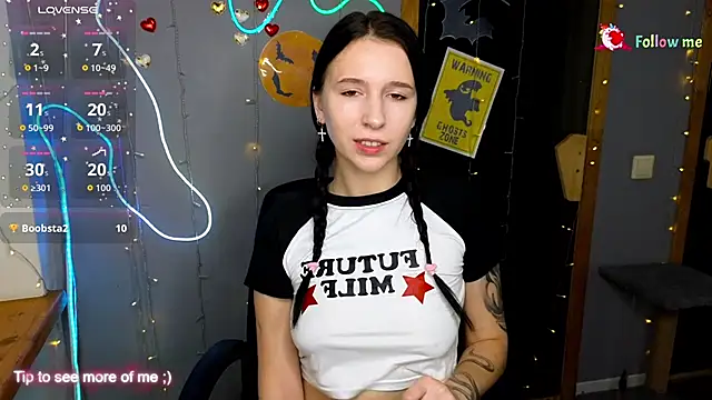 KarolinaBlacks online show from 10/19/25, 05:54