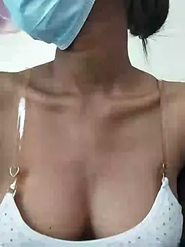 Chamari075 online show from 02/11/25, 04:22