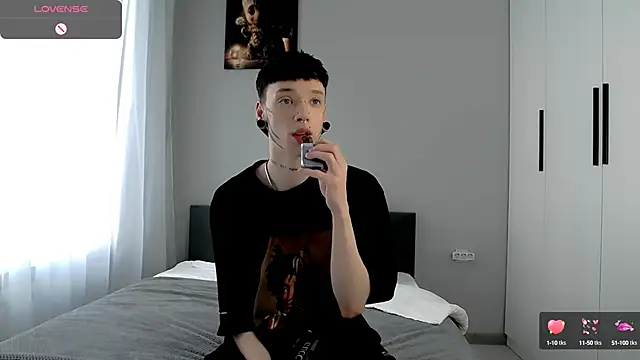 Snapshot of Dasha_M chatting on 03/06/25, 11:03 Dasha M online show from 03/06/25, 11:03