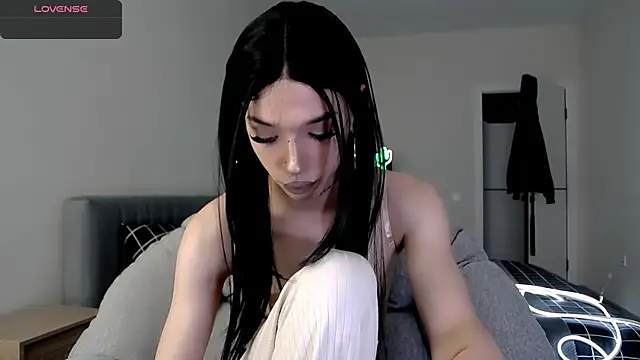 Snapshot of Dasha_M chatting on 10/15/25, 10:23 Dasha M online show from 10/15/25, 10:23