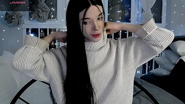 Dasha M online show from 12/22/25, 05:02