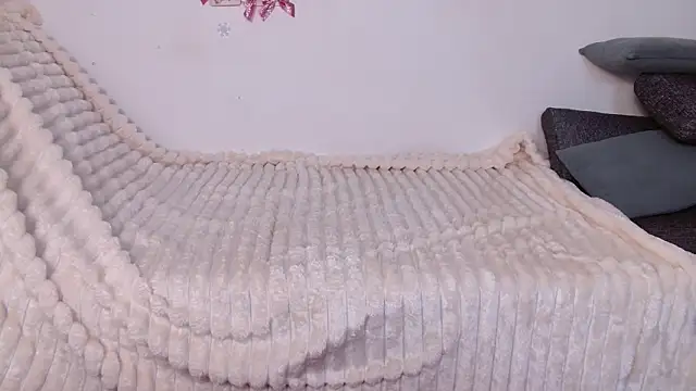 Snapshot of bellaa_love_ chatting on 03/25/26, 12:11 bellaa love online show from 03/25/26, 12:11