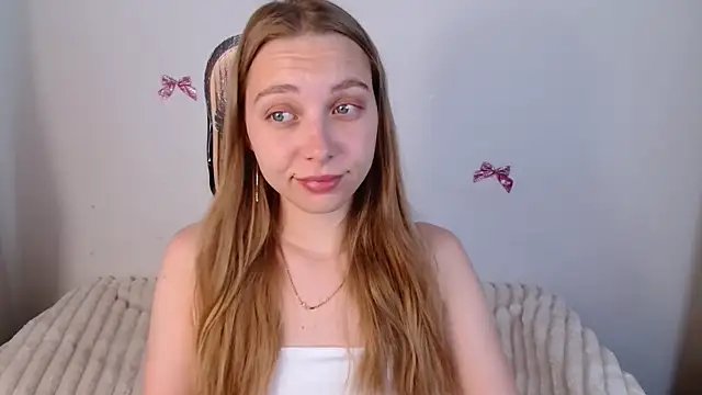 Snapshot of bellaa_love_ chatting on 06/04/26, 12:15 bellaa love online show from 06/04/26, 12:15