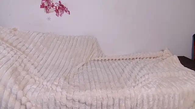 Snapshot of bellaa_love_ chatting on 03/03/26, 12:06 bellaa love online show from 03/03/26, 12:06