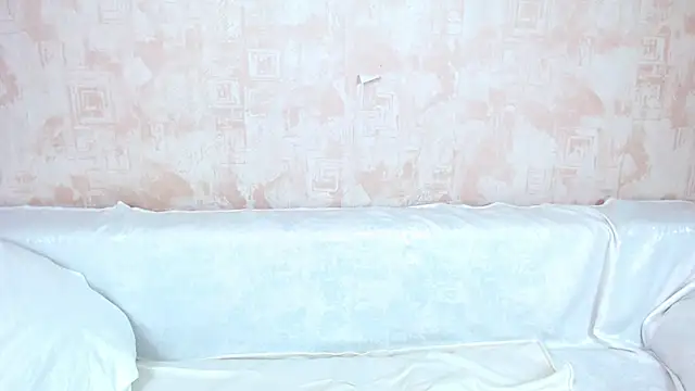 bellaa love  online show from 02/09/25, 06:22