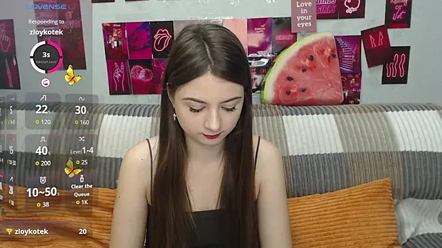 Snapshot of MilanaRoza chatting on 07/16/26, 04:42 MilanaRoza online show from 07/16/26, 04:42