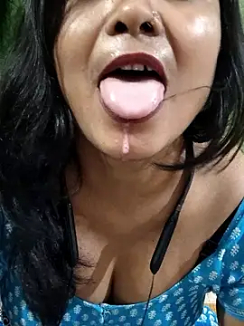 yoursweety09 online show from 10/25/25, 01:49