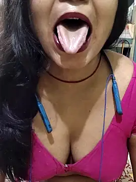 yoursweety09 online show from 03/11/26, 04:06