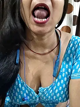yoursweety09 online show from 04/17/26, 12:13