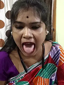 yoursweety09 online show from 10/10/25, 12:11